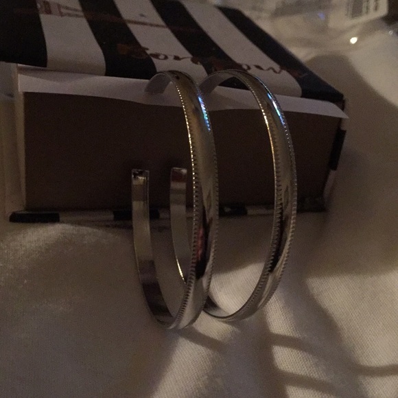 Silver Hoops “Beverly Hills Hoops” - Picture 5 of 8